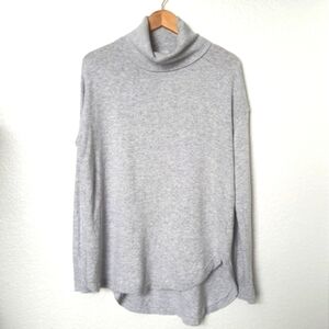 Chelsea 28 Pima Cotton Blend Gray Relaxed Turtleneck Knit Sweater Size M